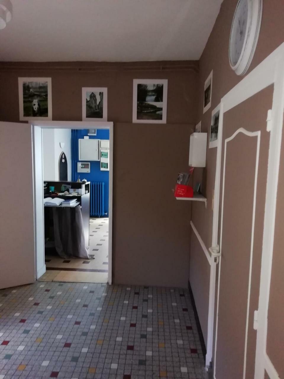 Les Chambres De La Gare Нуае-сюр-Шер Экстерьер фото